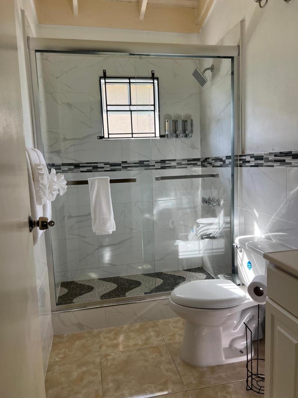 Reddie Vacation Homes Windsor  Luaran gambar