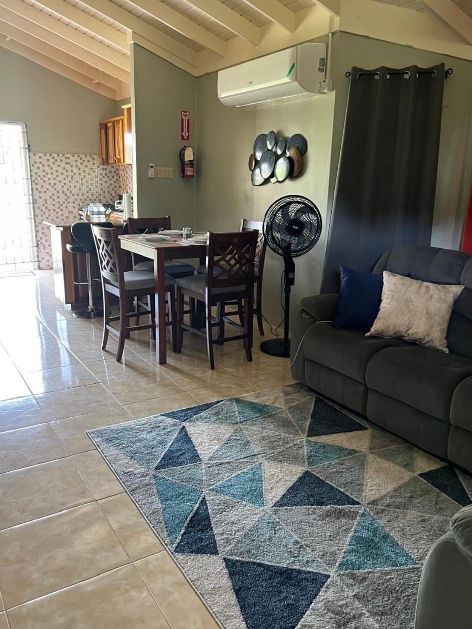 Reddie Vacation Homes Windsor  Luaran gambar
